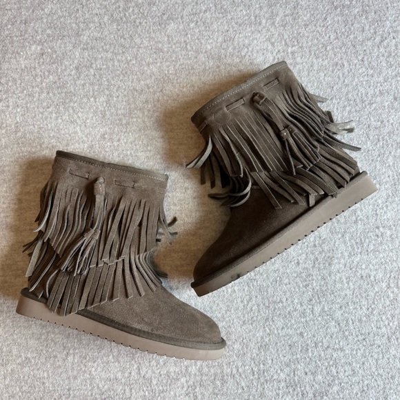 Koolaburra Brown Fringe Ankle Boots - Picture 1 of 6